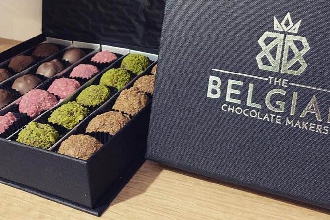 1.5h Belgian Chocolate Workshop in Brussels (bean to bar) - Tempering on marble, then making your own sweets