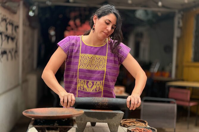1 Hour Oaxacan Chocolate Making Class with Mole-making and Drinks - Why the one-hour schedule matters at 3 pm