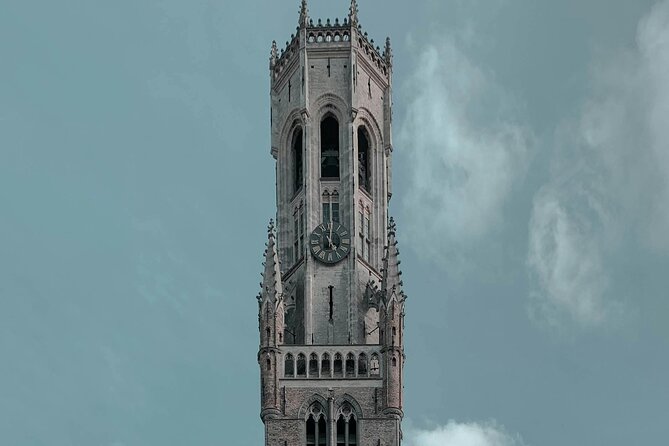 2-Hour Historical Walking Tour in Bruges with Praline Included - War, independence, and the Gruuthuse family