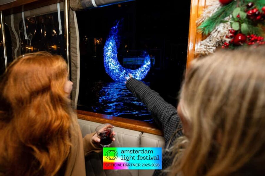 Amsterdam: Light Festival Cruise + Stroopwafel & Hot Choco - Grachtengordel-West and De Negen Straatjes