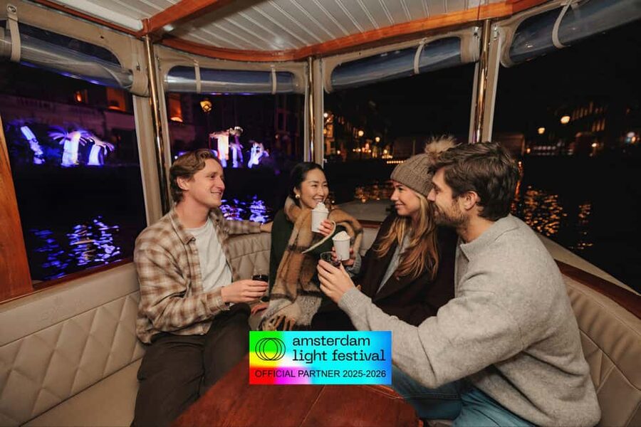 Amsterdam: Light Festival Heated Cruise + Hot Choco + Snack - What the light installations are really like