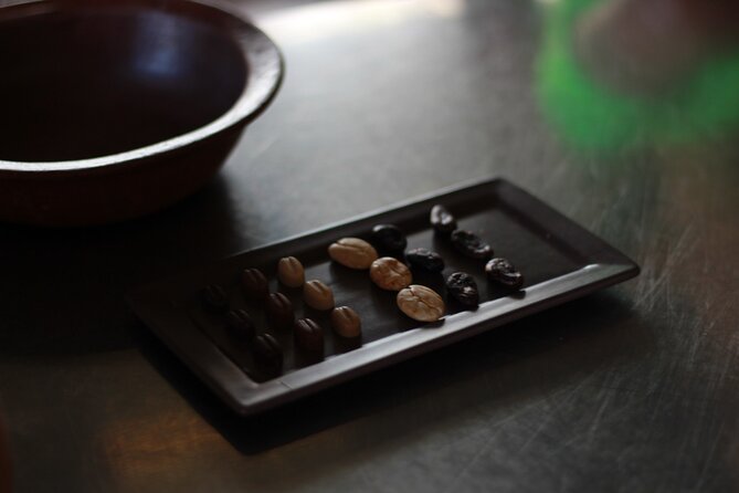Art Workshops and Chocolate Shops Tour - The chocolate tasting, from water chocolate to coated sweets