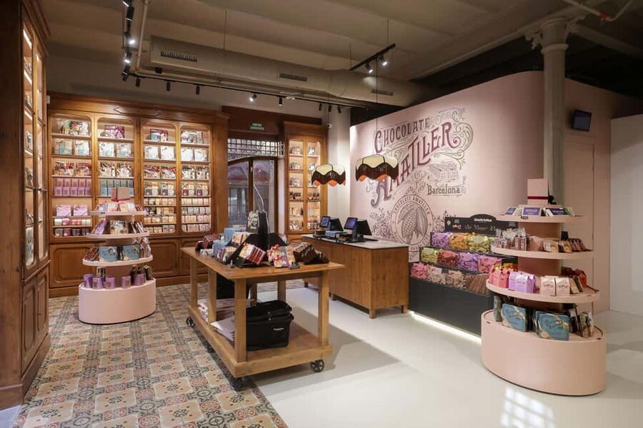 Barcelona & Chocolate Amatller History and Culture + Activity and Tasting - A short chocolate lesson in the heart of El Born