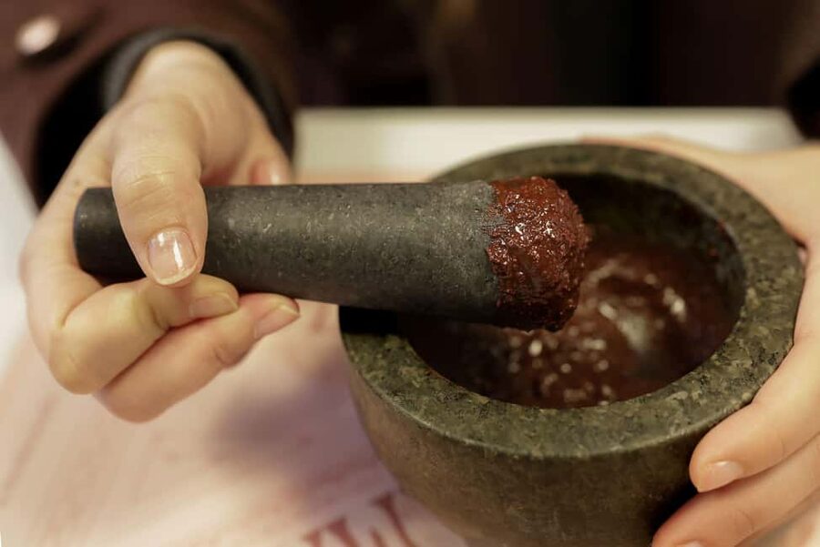Barcelona & Chocolate Amatller History and Culture + Activity and Tasting - The Amatller shop and its tasting shelves