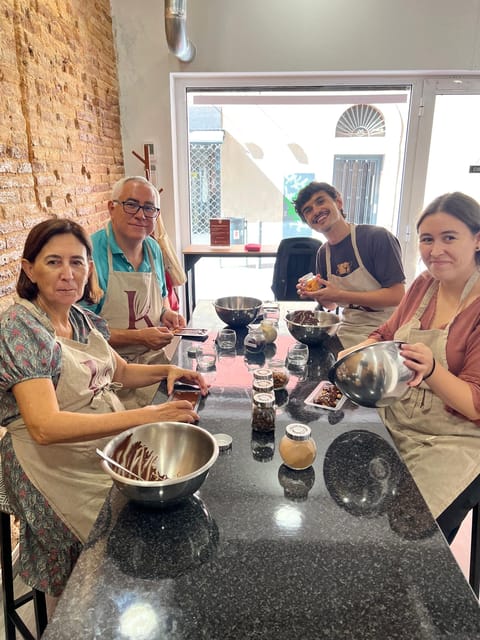 Bean to Bar Chocolate Workshop in Barcelona - Tasting chocolate by origin and form