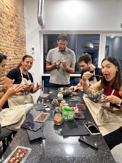 Bean to Bar Chocolate Workshop in Barcelona - Who will enjoy the Kina Chocolates format