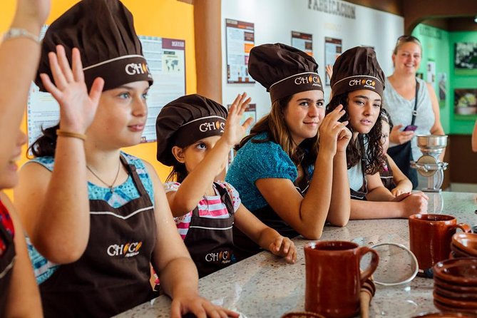 Bean to Bar Chocolate Workshop in Puerto Vallarta - Tasting cacao in several forms