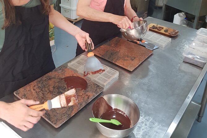 Become a Chocolate Master! Chocolate Bar Workshop in Paris - A useful two-hour plan in central Paris