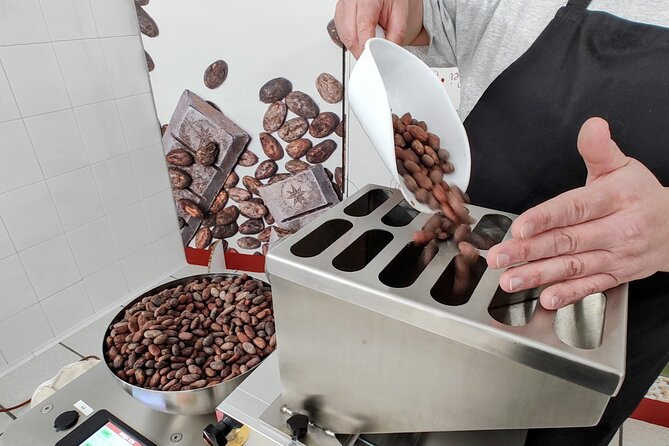 Become a chocolatier for a day, in Modica raw chocolate - Making a custom bar to take home