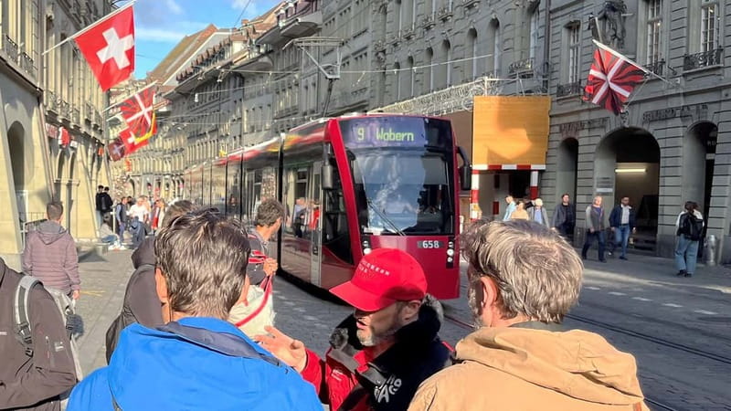 Bern: Chocolate Tasting Tour - Walking the Old Town with chocolate in hand