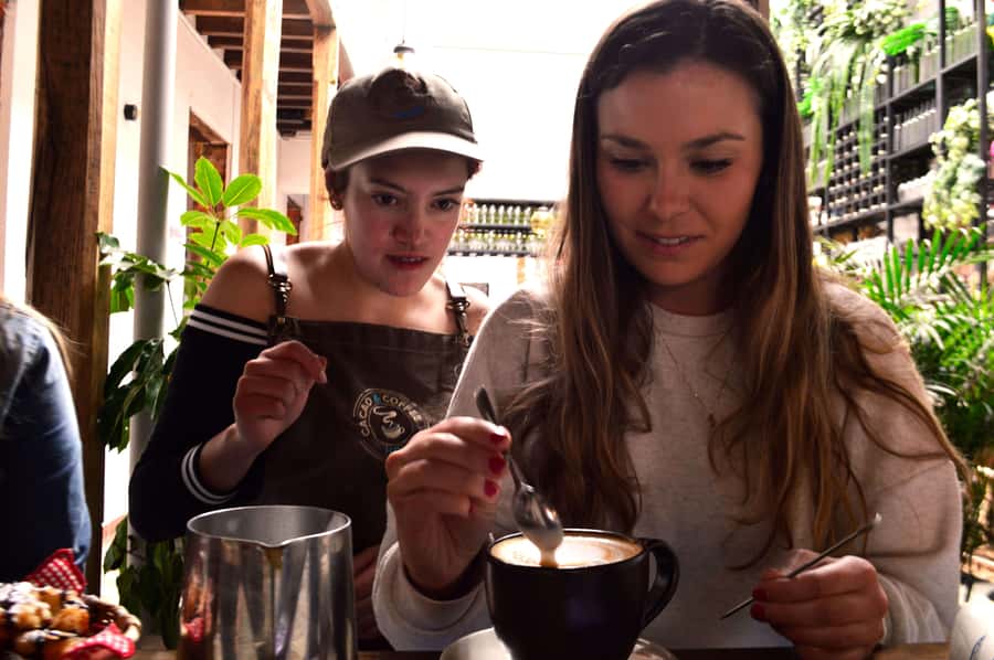 Bogotá: Candelaria Tour with Cacao and Coffee Workshop - Key points at a glance