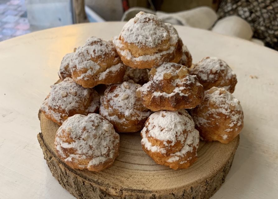 Bordeaux: Chocolate and Pastry Food Tasting Tour - Walking from bakery to bakery in the old center