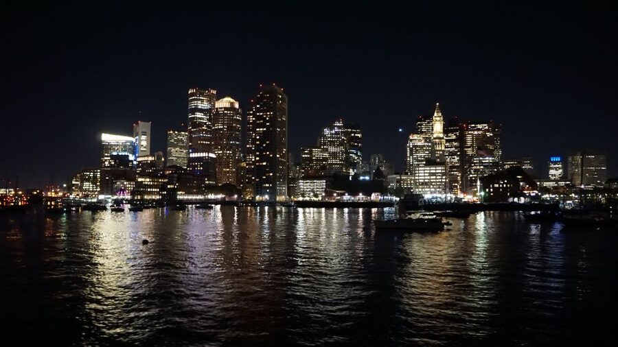 Boston: Cocoa and Carols Holiday Cruise - Who will enjoy this cruise most?