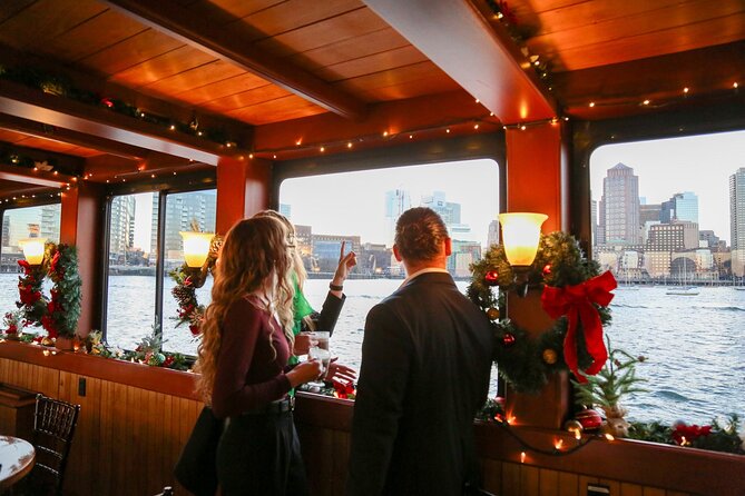 Boston Holiday Cocoa Cruise - The North End and Old North Church