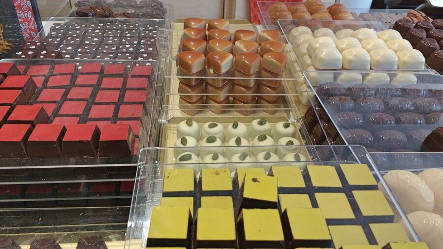 Brighton: Guided Chocolate Tour with Tastings - Meeting at St Bartholomew’s Church