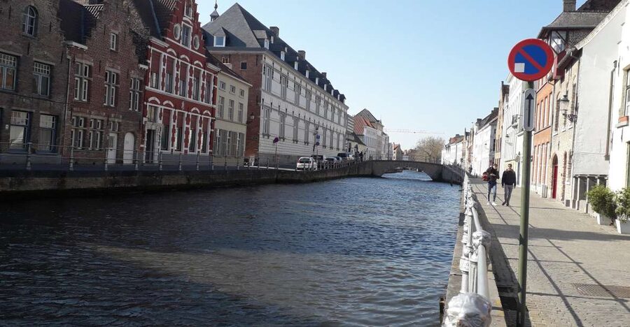 Bruges Beer and Chocolate Walking Tour - What the $104 price includes