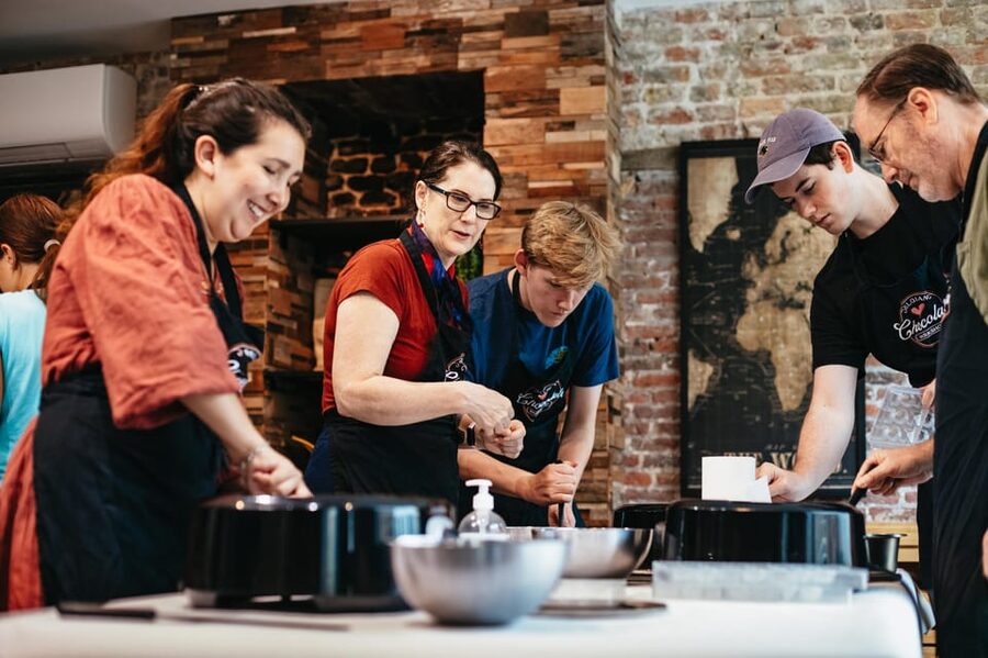Bruges: Belgian Praline and Mendiants Chocolate Workshop - Who should book this experience?