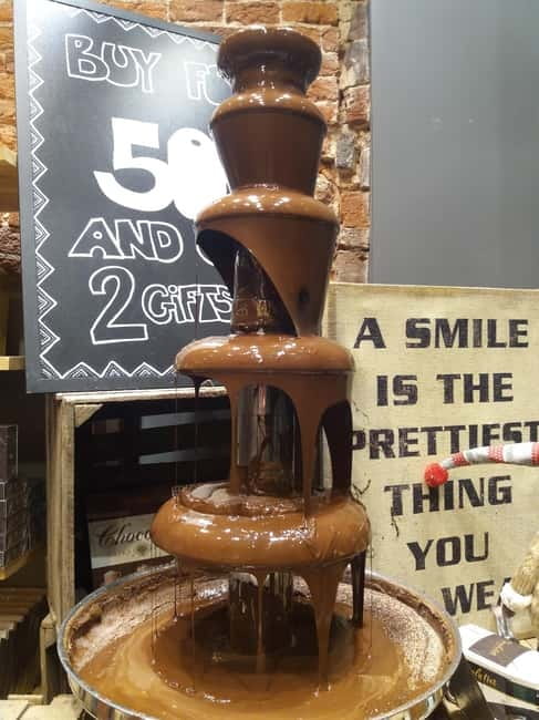 Brussels: 2.5-hour private tour to discover Belgian chocolate - Starting near Brussels Central Station