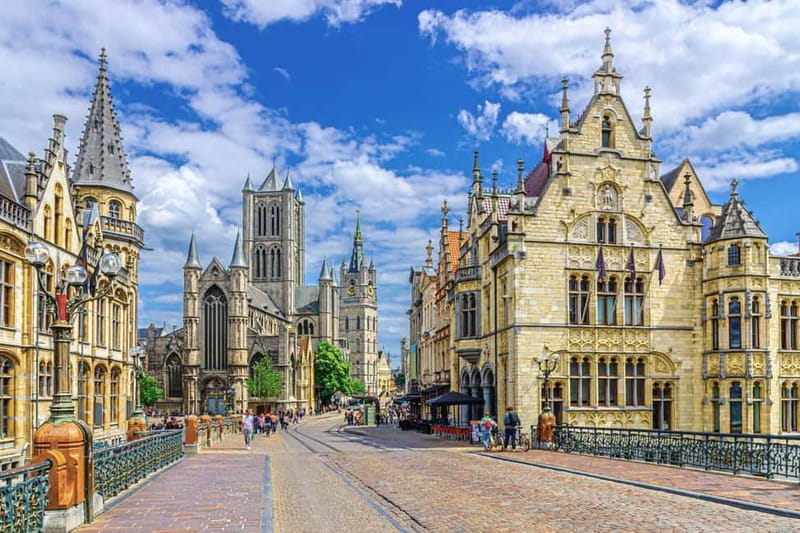 Brussels: Bruges & Ghent Tour w/ Cruise & Chocolate Tasting - Bruges: a guided first look, then room to wander