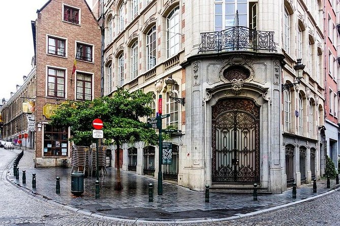 Brussels Chocolate Tour Private & Personalized with a Local Guide - Walking, pickup, and transport details