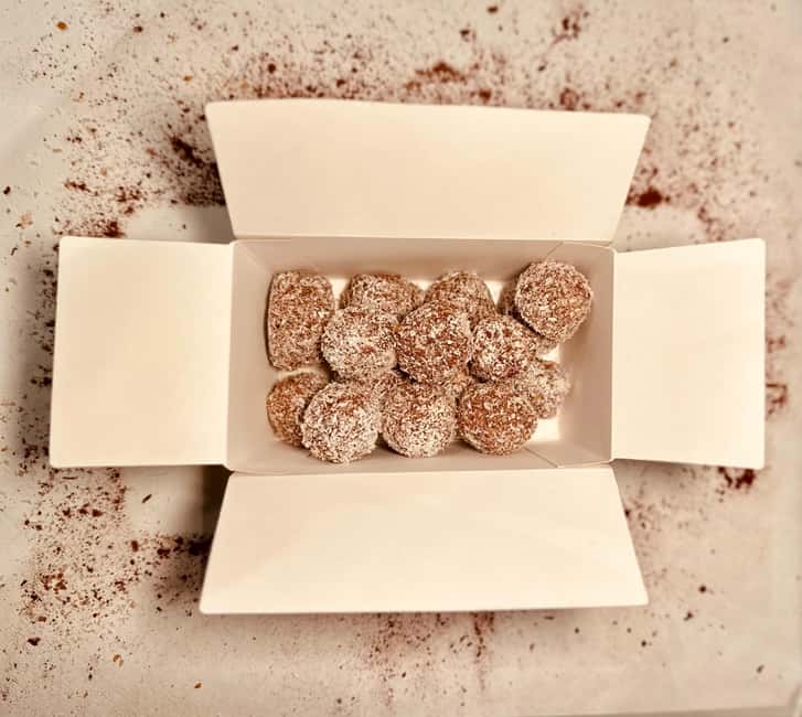 Brussels: Chocolate Truffle & Belgian Hot Chocolate Workshop - Finding number 30 and getting settled