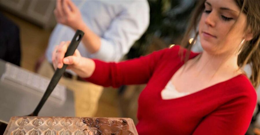 Brussels: Chocolate Workshop and Guided Walking Tour - Ten tastings, with more purpose than simple snacking