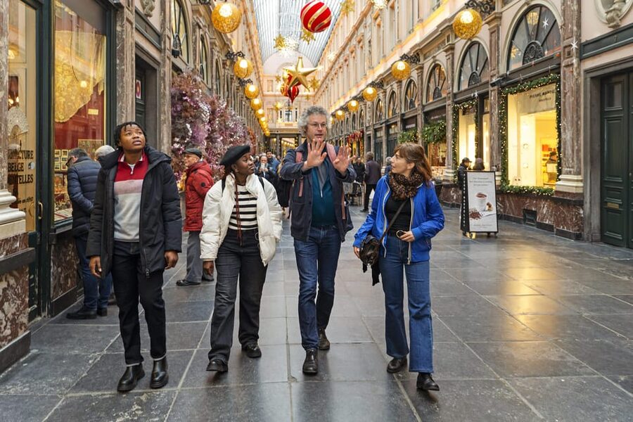 Brussels Food Tour: Main Dish, Beer, Waffle & Chocolate - Starting at Place Poelaert and entering the Marolles