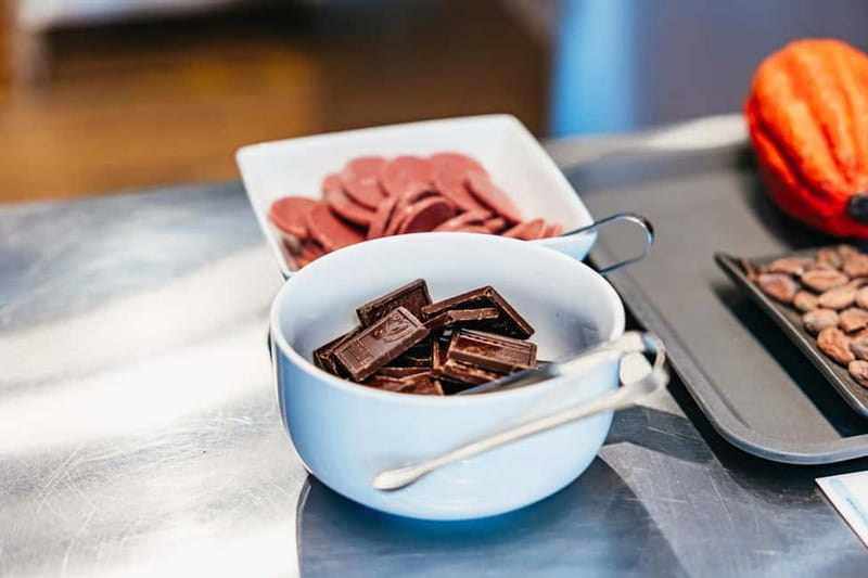 Brussels: Make Your Own Chocolates Workshop with Tastings - Inside the 150-square-meter training center