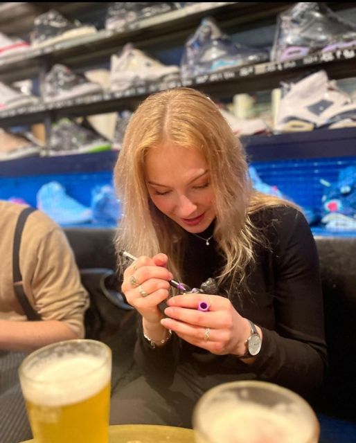 Brussels Tipsy Tour: Cocktail Making, Painting & Chocolates - Who gets the best value for $44?