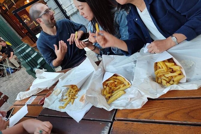 Brussels Walking and Tasting Tour (Beers,Chocolates&Fries/Waffle) - Belgian beer at the end