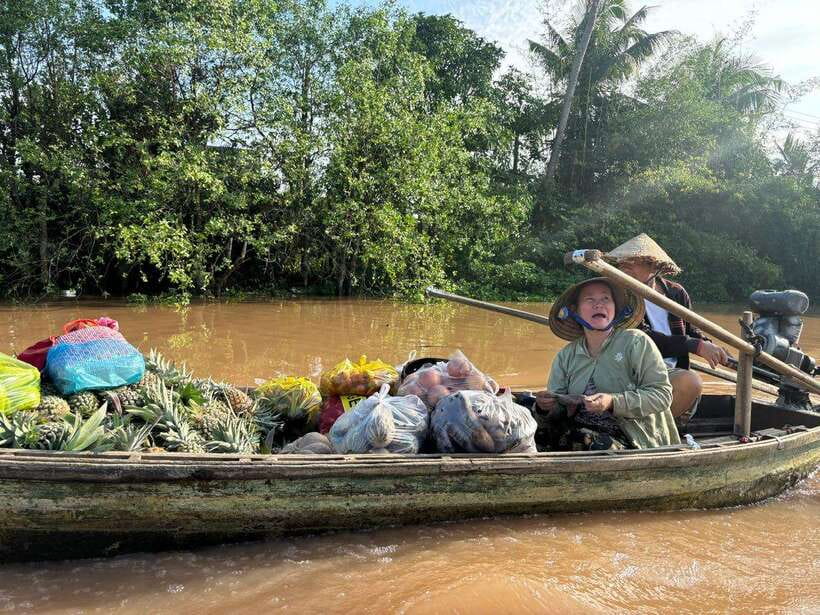 Can Tho: Floating Market, Canal, Cacao Farm & Mekong' Life - An organic cacao farm with two tastings