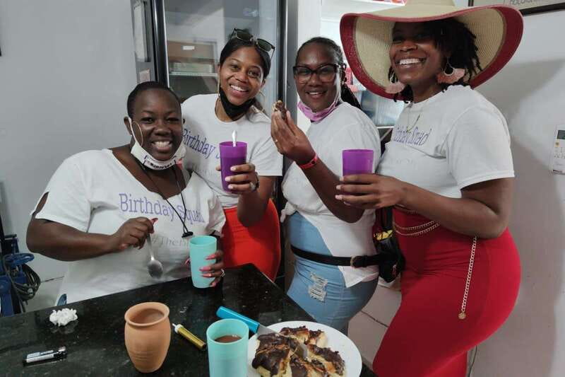 Cancún: Chocolate Making Class and Tasting with Chef - Tasting the drinks and dessert