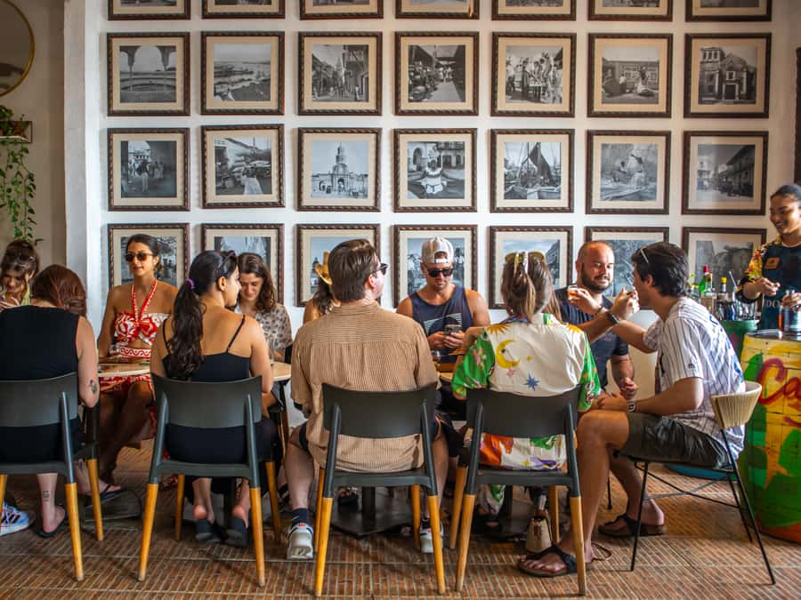 Cartagena: The Legendary Colombian Rum and Chocolate Tasting - What the 105-minute itinerary feels like