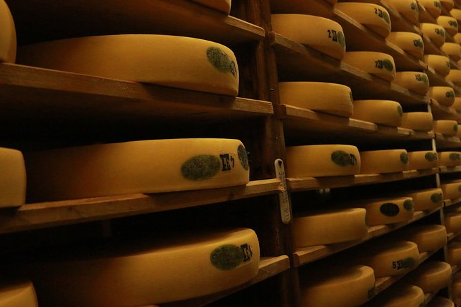 Cheese, Chocolate and Wine in the Bern Region from Luzern - A Swiss food day with a lot of road between the bites