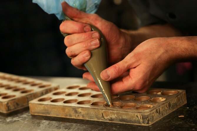 Chocolate and Beer Food Tour of Brussels - Grand Place: the second chocolate lesson