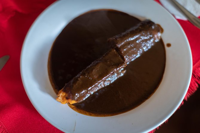 Chocolate and Cobblestones Tour with Taste of San Miguel - Sam, Elisa, and the value of a good guide