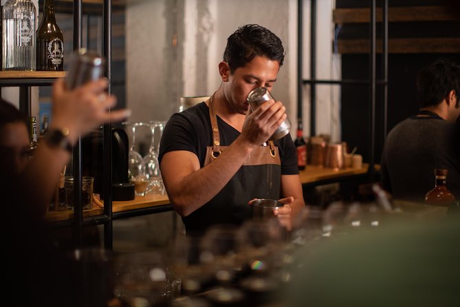 Chocolate and Cobblestones Tour with Taste of San Miguel - Who should book this chocolate walk?