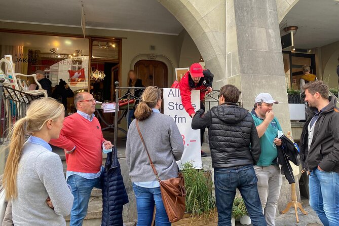 Chocolate tour in Bern with chocolate tasting - Starting at Käfigturm with an unusual first taste