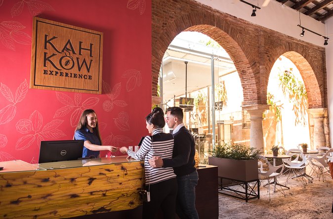 Chocolate Tour - KahKow Experience - Why the cacao fruit tasting matters