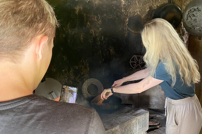 Chocolate tour near Medellin - Roasting, peeling, grinding, and choosing the sweetness