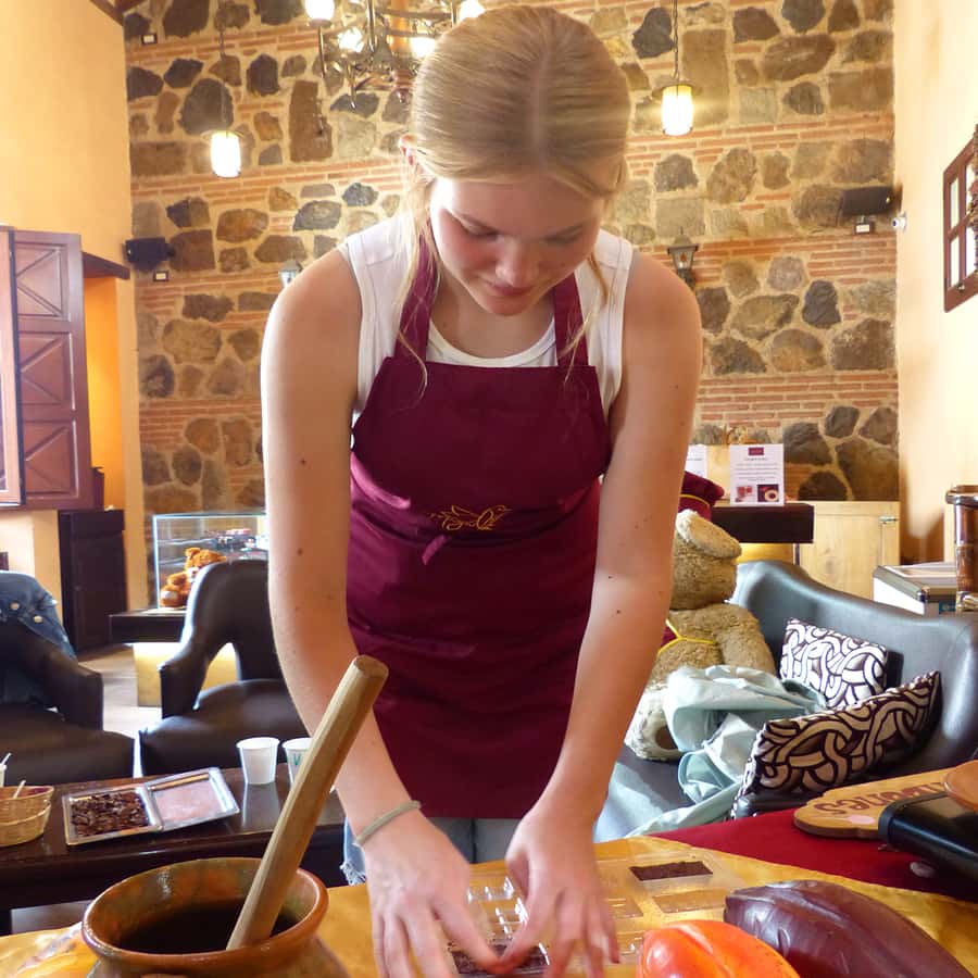 Chocolate workshop; gastronomic experience of cocoa. - Sorting, roasting, and shelling your beans