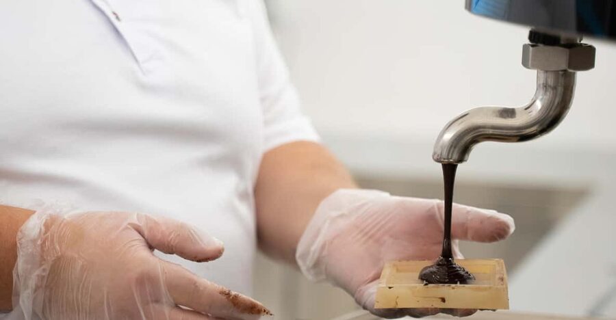 Chocolatier for a day: raw bean to bar chocolate in Modica - Who will enjoy this activity most?