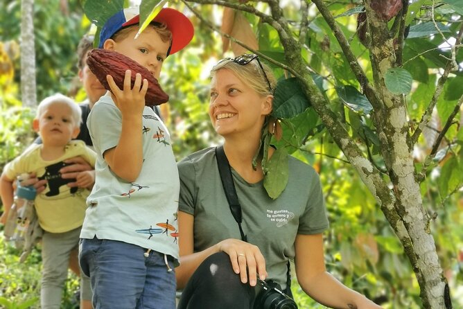 Coffee & Chocolate Private Tour in Medellin: Genuine Experience - The uphill walk to the coffee farm