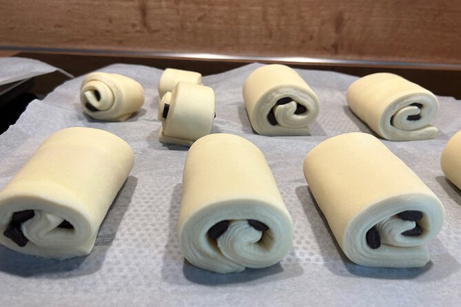Croissants and pains au chocolat with a pastry chef in Paris - What you take home after the two and a half hours