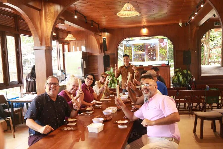 Da Lat: Handmade Chocolate Workshop - From cacao beans to a Da Lat chocolate lesson