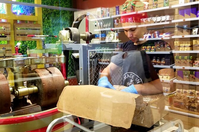 Discover Dominican Treasures: Rum, Cigars, Coffee & Chocolate - Rum and Mamajuana, two distinctive Dominican buys
