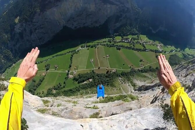Discover Lauterbrunnen with CHEESE & CHOCOLATE - Who Will Enjoy This Experience Most