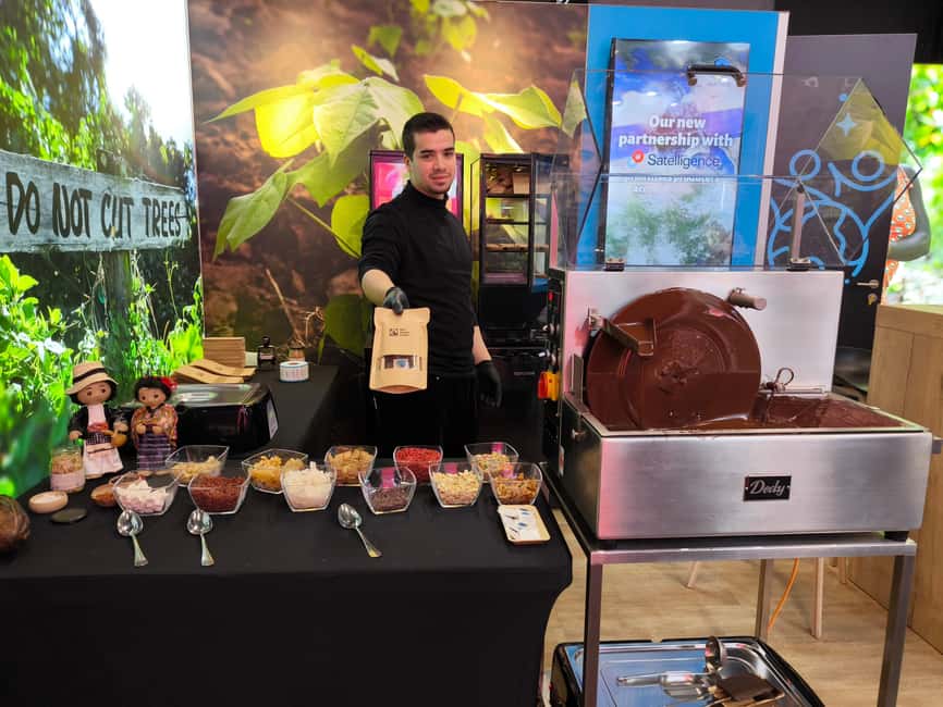 Düsseldorf: Chocolatier Workshop & Chocolate Tasting - Making chocolate your own in Düsseldorf