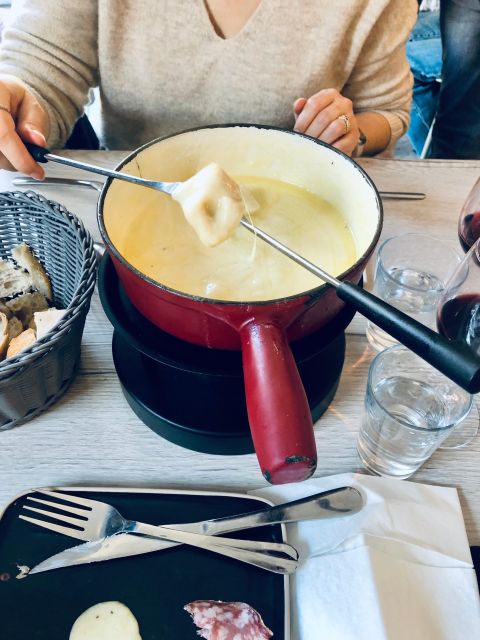 From Geneva: Gruyére Chocolate and Cheese Tasting Day Trip - Maison Cailler in Broc: a chocolate finish