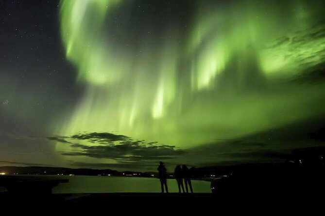 From Reykjavik 4x4 Minibus Northern Lights with Photo and Cocoa - Price, group size, and practical value